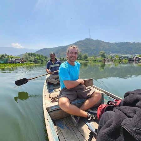 Pana 4 Boat House Apartment ศรีนาการ์ ภายนอก รูปภาพ